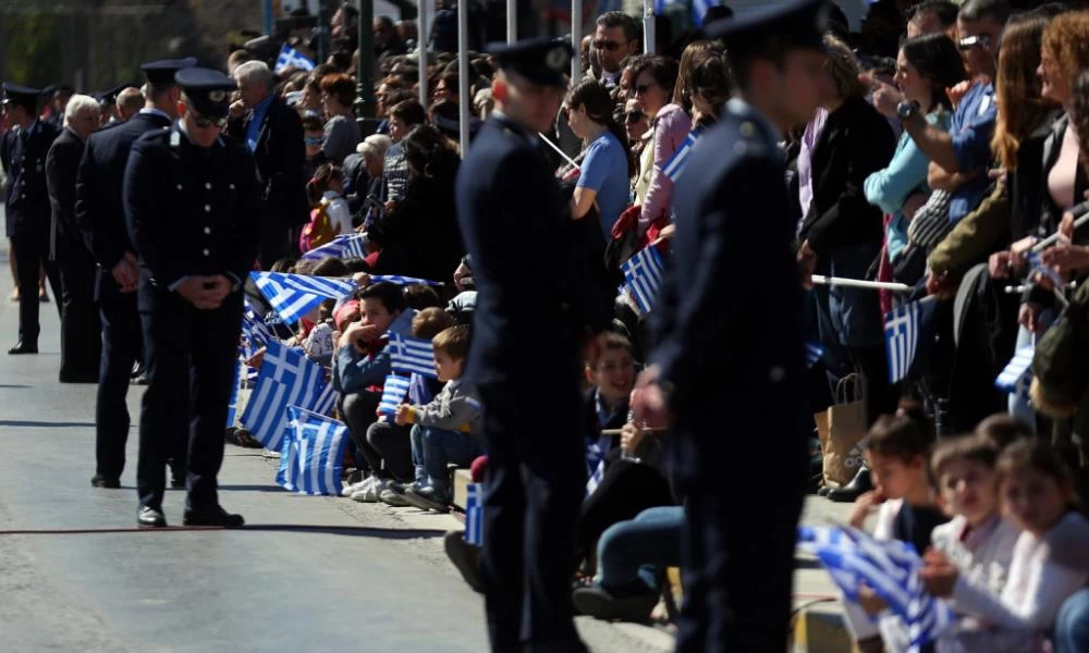 Παναγιωτόπουλος: Η απόφαση για τις παρελάσεις είναι αυτοκτονική